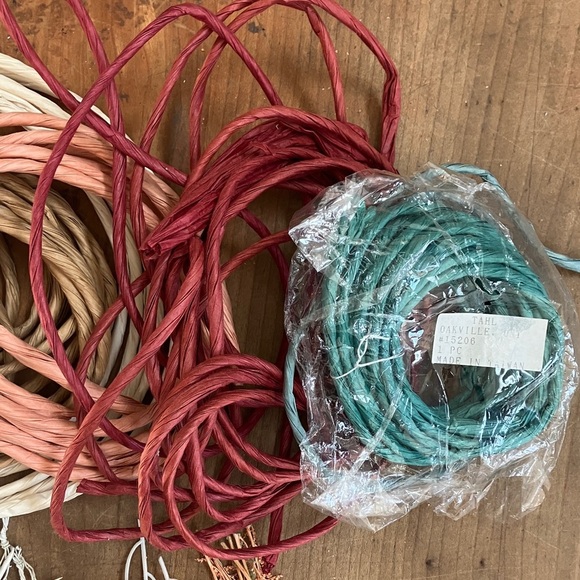 Crafting paper ribbon bundle: Multicolor Crafting Twine Set - Picture 6 of 13